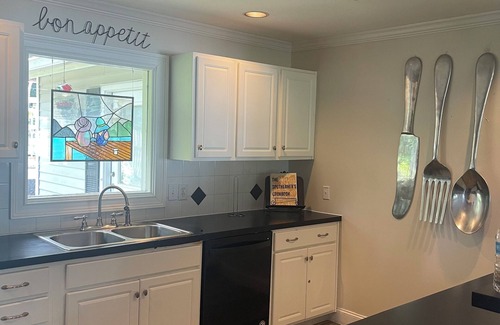 Titus House | The Little White House on Blue Heron Slough