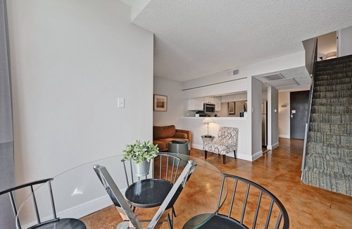 Downtown Austin Apartment | The Littlefields by Lodgewell | City Loft | B7