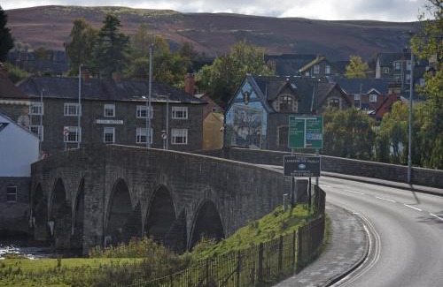 Builth Wells Hotel | The Llanelwedd Arms Hotel