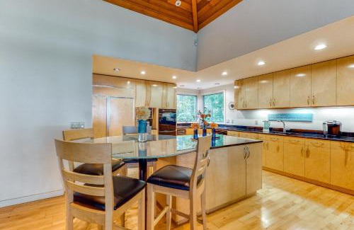 Kittery Point House | The Lodge at Seapoint Beach