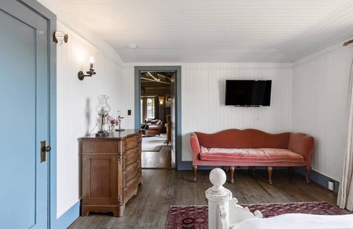 Stinson Beach Villa | The Lodge at Willow Camp