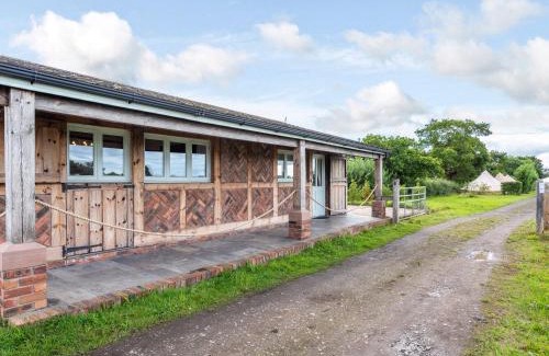 Chorlton-by-Backford House | The Lodge