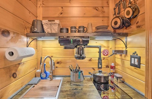Bryson City Cabin | The Lodge Nantahala River. Bryson city, North Carolina. Suite #6