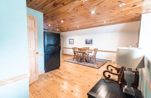 Bolivar Apartment | The Loft at the Barn