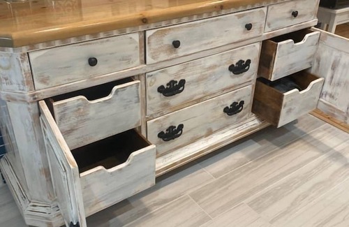 Pleasant Grove Apartment | The Loft on LocustnMountain View