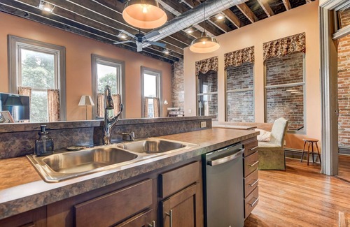 Petersburg Apartment | The Loft on the Square