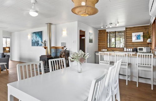 Second Valley House | The Log Cabin - 2 Scenic View Drive, Second Valley