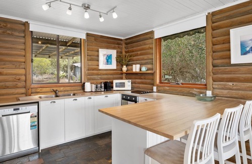 Second Valley House | The Log Cabin - 2 Scenic View Drive, Second Valley