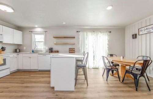 Fayetteville House | The Lombardy Inn