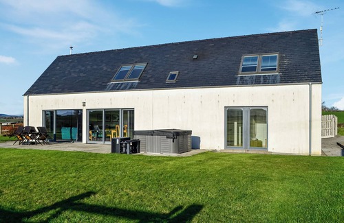 Castle Douglas Cottage | The Longhouse at Threave