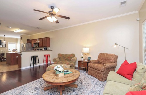 Oxford House | The Lookout at Enclave by Apex Short Term Stays