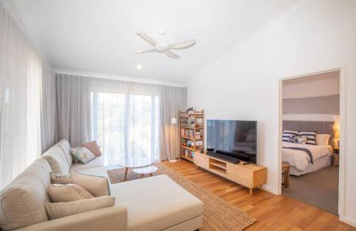 Point Lookout House | THE LOOKOUT BEACH HOUSE