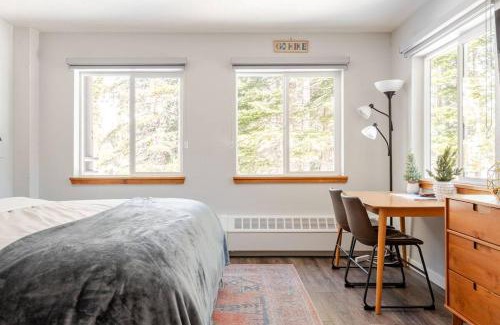 Kirkwood Apartment | The Lookout Loft Great views and King Sized Bed