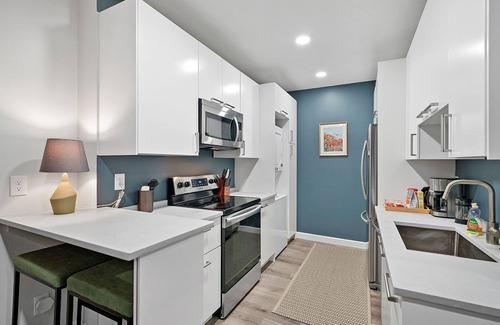 Short North House | The Luxe Pearl Residences – 8ppl