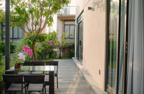Cam Lam Resort | The Luxury 3-Bedroom Villa in Wyndham Cam Ranh Resort