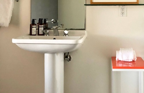 Eastern Malibu Hotel | The M Malibu