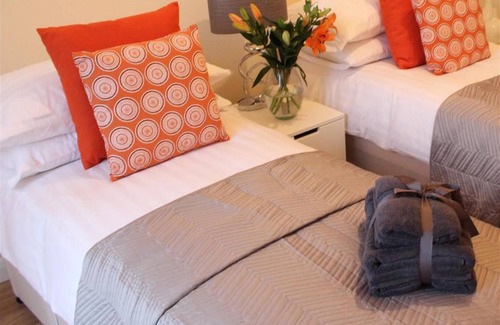Wrexham Apartment | The Maelor - Berwyn House - Central Wrexham - Sleeps Up To 6