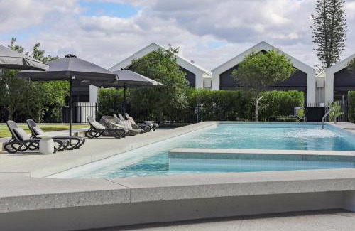 Palm Beach Apartment | The Magnolia Palms