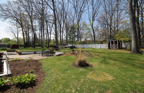 State College House | The Maine House in State College - 2 miles to PSU via walking path or car!