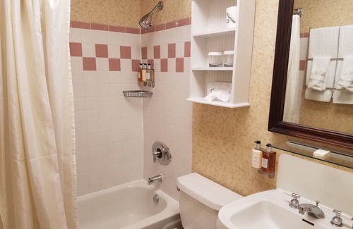 Lakeview Hotel | The Majestic Hotel