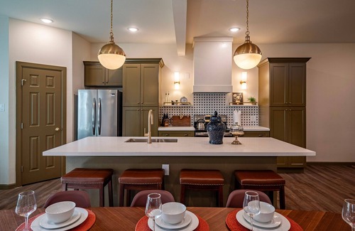 Greater East End House | the Maltby Suites featuring the Martini