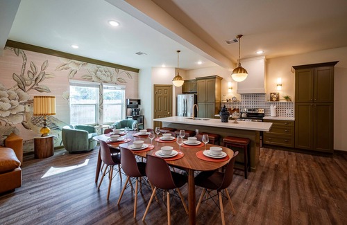 Greater East End House | the Maltby Suites featuring the Martini