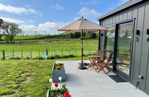Waihi Cabin | The Mann Homestay, Premium King Room with Private Ensuite, Near Waihi & Coromandel