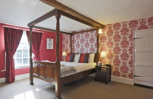 Bramfield House | The Manor House - Five Bedroom House, Sleeps 10