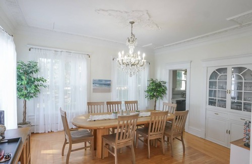 Green Lake House | The Manor on Green Lake