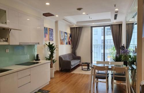 Hoang Mai Apartment | The MARCH House No.4 * 2 Bedrooms * Park Hill Premium * TimesCity
