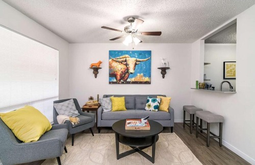 Greater South River City House | The Mariposa