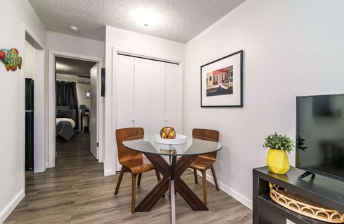 Greater South River City House | The Mariposa