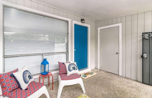 Greater South River City House | The Mariposa