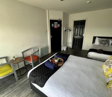 Liverpool Hotel | The Marlborough House