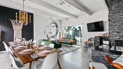 Warm Sands Hotel | The Marley Hotel by AvantStay 20 OCC Full Hotel Buyout in Palm Springs w Pool Hot Tub