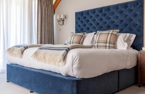 Layham Hotel | The Marquis