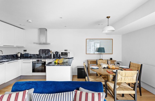 Dartmouth Apartment | The Masts - Luxury Dart Marina Apartment