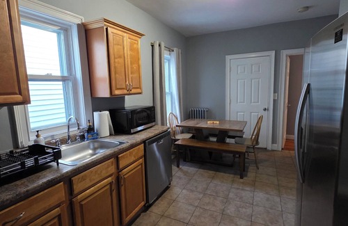 Chelsea Apartment | The Maverick Upstairs - Lux Apartment - Near Airport/Downtown - NEW!