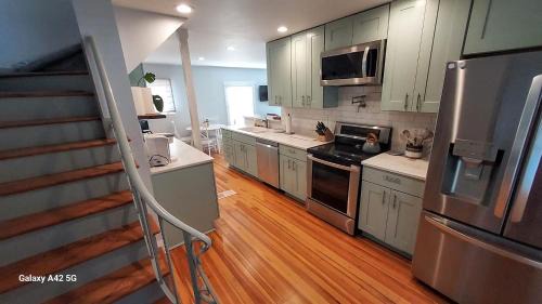 Bowling Green House | The Meeker House (Charming 3/4 Bedroom Home)