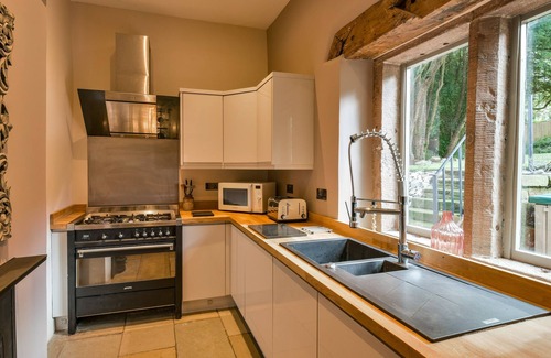 Cromford House | THE MILL MANAGERS HOUSE, family friendly, with open fire in Cromford