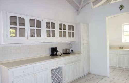 Silver Sands Apartment | The million dollar view apartment right on Silver Sands Beach