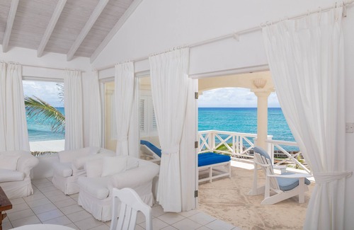 Silver Sands Apartment | The million dollar view apartment right on Silver Sands Beach