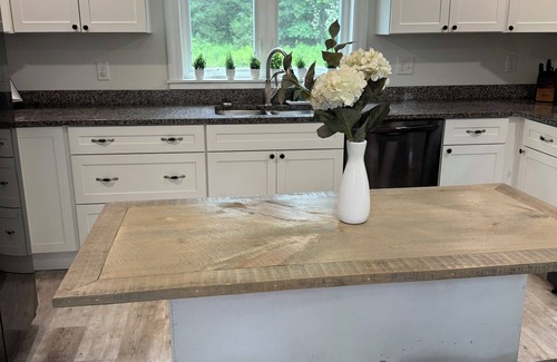 Oakland House | The Modern Maine Retreat