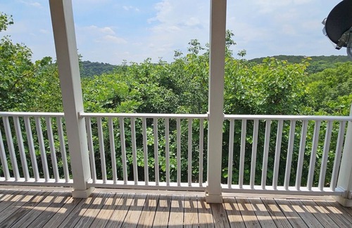 Davis Cabin | The Most Beautiful Views in Turner Falls