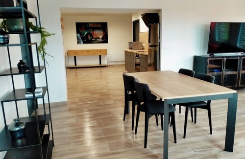 Clairmarais House | THE MOULIN ROUGE "LE GREBE"