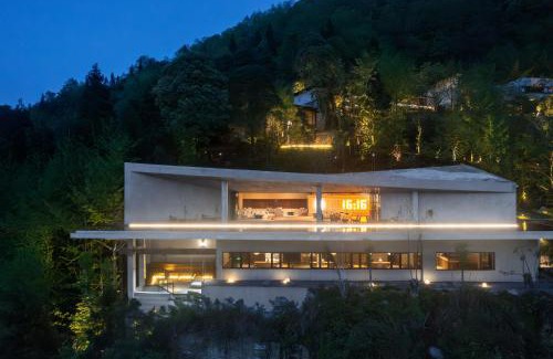 Guang'an Hotel | The Mount Route 上山上-抱翠