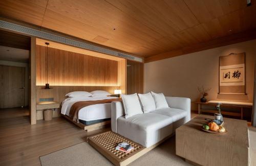 Guang'an Hotel | The Mount Route 上山上-抱翠