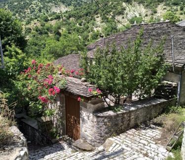 Syrrako House | The Mountain House -mountain getaway