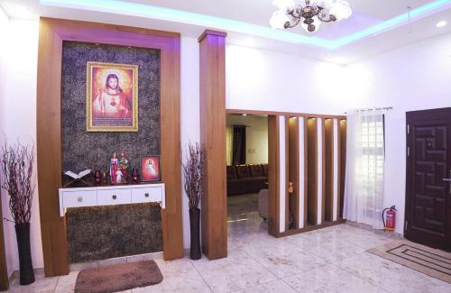 Vellamunda House | The Mountain Nest-Luxurious Retreat