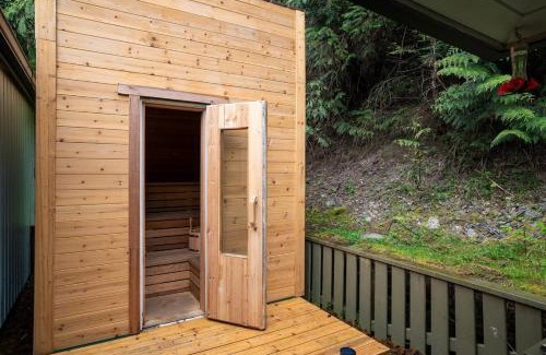 Salt Spring Island House | The Mushroom Manor B&B and Cedar Sauna